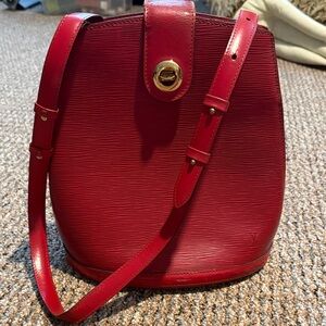 Louis Vuitton Cluny Epi Red